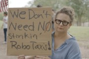 仁怀特斯拉在得州奥斯汀遭遇抗议活动：反对马斯克Robotaxi计划